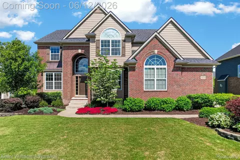 24576 Turnburry Ct, Lyon, MI 48178