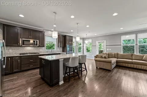 Kitchen - 49559 Mapleton Rd, Canton, MI 48188 photo 2 of 3