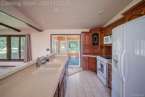 Kitchen - 607 E King St, Corunna, MI 48817 photo 2 of 3