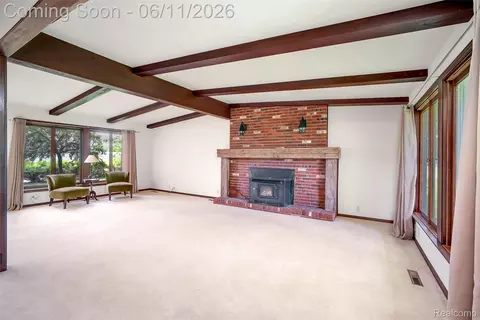 Living - 607 E King St, Corunna, MI 48817 photo 3 of 6