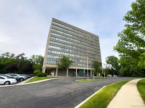 22700 Garrison St #809, Dearborn, MI 48124