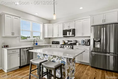Kitchen - 603 Land Brg, Perry, MI 48872 photo 1 of 2