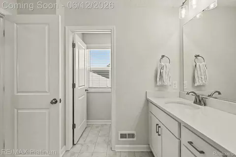 Entry Way - 603 Land Brg, Perry, MI 48872 photo 3 of 3