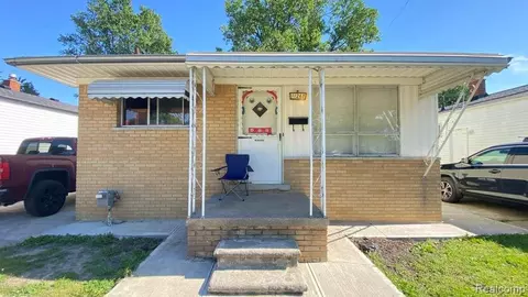11268 Jewett Ave, Warren, MI 48089