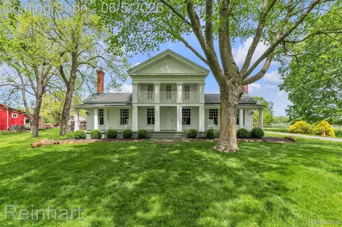 8540 Island Lake Rd, Dexter, MI 48130