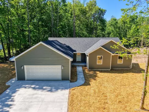 10551 W Allen Rd, Conway, MI 48836