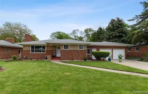 21370 Masch Ave, Warren, MI 48091