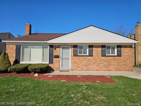 8035 Donna St, Westland, MI 48185