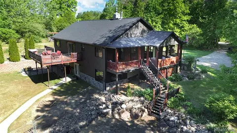 5298 Clear Lake Rd, Arcadia, MI 48461