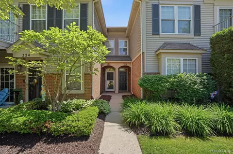320 N Wixom Rd #30, Wixom, MI 48393