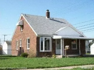 18720 Eastland St, Roseville, MI 48066