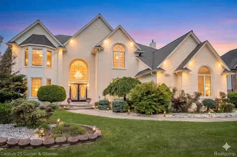 3021 Chinaberry Ct, Sterling Heights, MI 48314