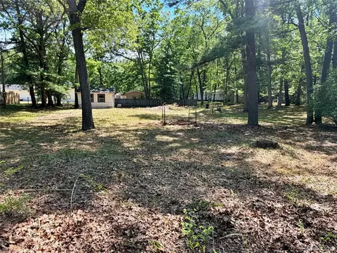 7177 Michael Dr, Caseville, MI 48725