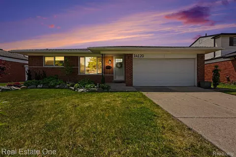 14120 Edison Dr, Warren, MI 48088