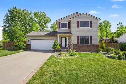 9312 Sandy Hollow Ln, Richfield, MI 48423