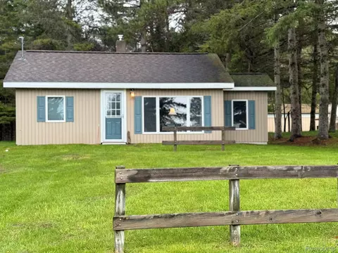 4348 N Shrew Rd, Alcona, MI 48742