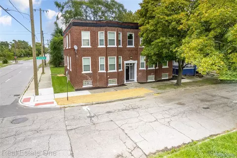 2282 Belvidere St, Detroit, MI 48214