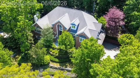 6604 College Park, Springfield, MI 48346