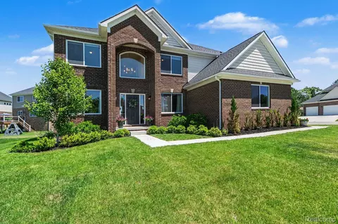 5531 Morgan Lake Dr, Independence, MI 48348