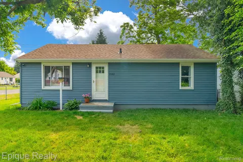 2182 N Center Rd, Burton, MI 48509