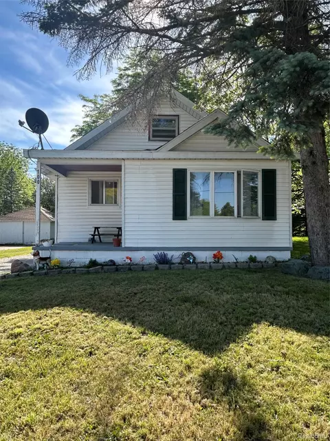 100 S Hooper St, Caro, MI 48723