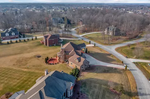 View/Area - 277 Brittany Ln, Saline, MI 48176 photo 12 of 14