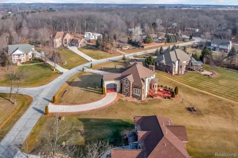 View/Area - 277 Brittany Ln, Saline, MI 48176 photo 7 of 14