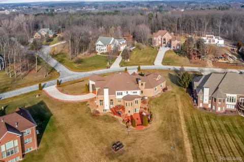 View/Area - 277 Brittany Ln, Saline, MI 48176 photo 5 of 14
