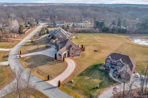 View/Area - 277 Brittany Ln, Saline, MI 48176 photo 8 of 14