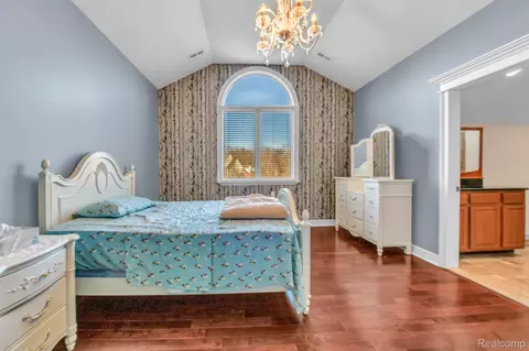 Bedroom - 277 Brittany Ln, Saline, MI 48176 photo 5 of 7