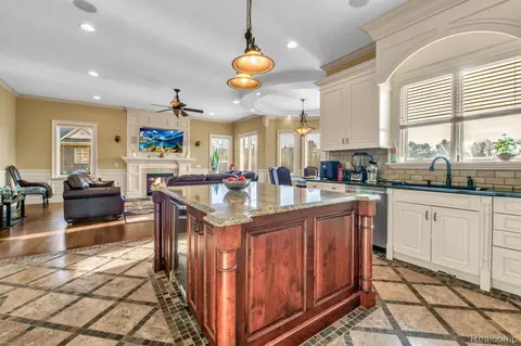 Kitchen - 277 Brittany Ln, Saline, MI 48176 photo 3 of 3