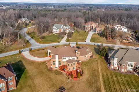 View/Area - 277 Brittany Ln, Saline, MI 48176 photo 1 of 14