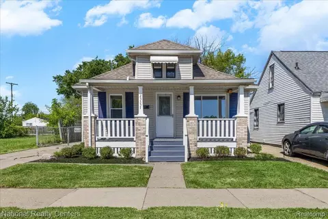 25357 Lawn St, Roseville, MI 48066