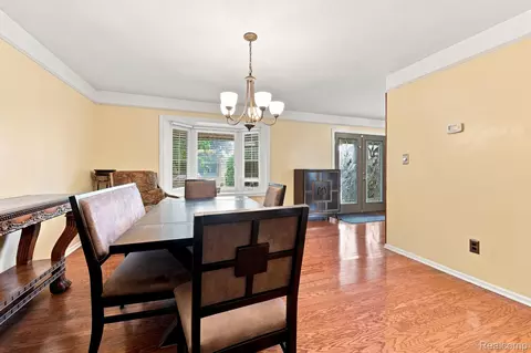Dining - 18238 Red Oaks Dr, Macomb, MI 48044 photo 2 of 4