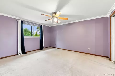 Bedroom - 18238 Red Oaks Dr, Macomb, MI 48044 photo 3 of 8