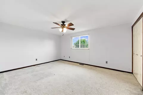 Bedroom - 18238 Red Oaks Dr, Macomb, MI 48044 photo 1 of 8