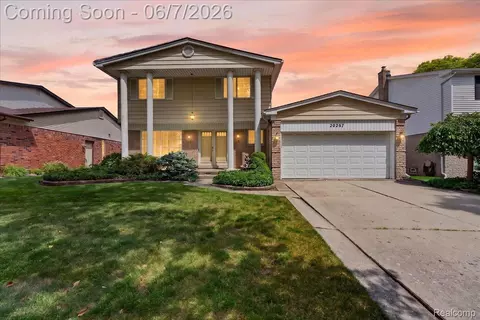 20257 Coachwood Rd W, Riverview, MI 48193