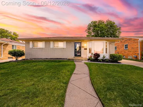 29340 Fairfield Ave, Warren, MI 48088