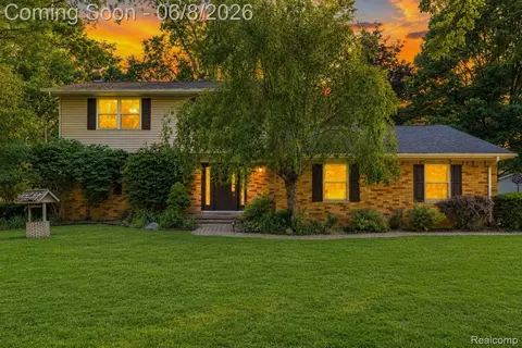 6218 Mckenzie Dr, Mundy, MI 48507