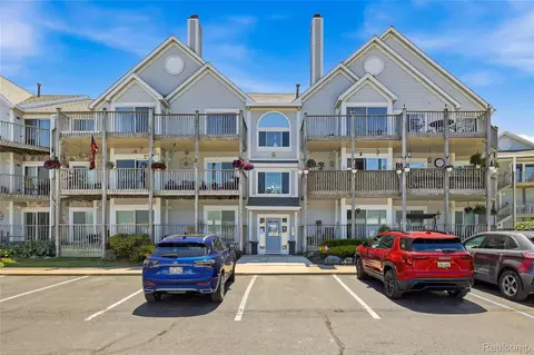 37510 Jefferson Ave #303, Harrison, MI 48045