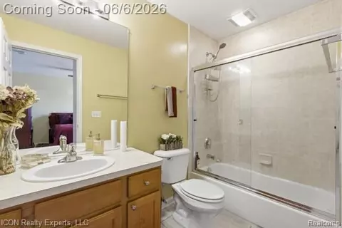 Bath - 48879 Michaywe Dr, Macomb, MI 48044 photo 3 of 6