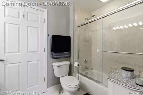 Bath - 48879 Michaywe Dr, Macomb, MI 48044 photo 2 of 6