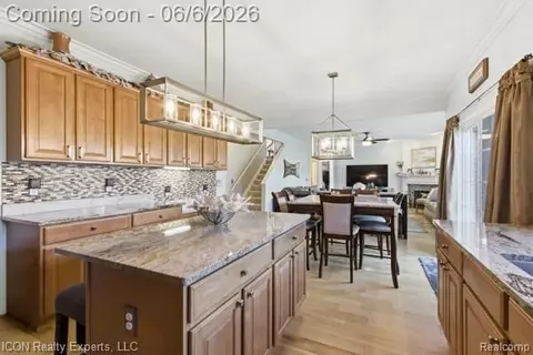 Kitchen - 48879 Michaywe Dr, Macomb, MI 48044 photo 5 of 8