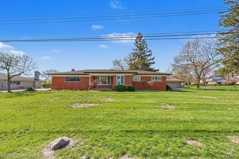5030 Stellar Rd, Shelby Township, MI 48316
