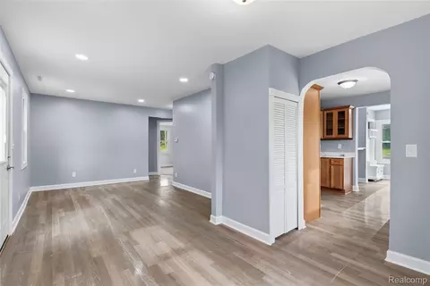 Entry Way - 3241 E Frances Rd, Thetford, MI 48420 photo 2 of 3