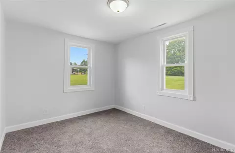 Bedroom - 3241 E Frances Rd, Thetford, MI 48420 photo 3 of 6