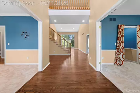Entry Way - 50145 Tottenham Ct, Canton, MI 48187 photo 3 of 6