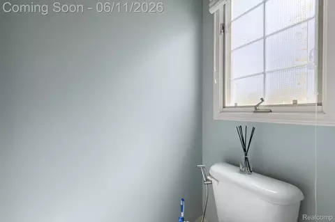 Bath - 50145 Tottenham Ct, Canton, MI 48187 photo 3 of 9
