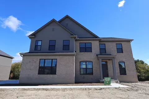 61904 Hevel Ln, Washington, MI 48094