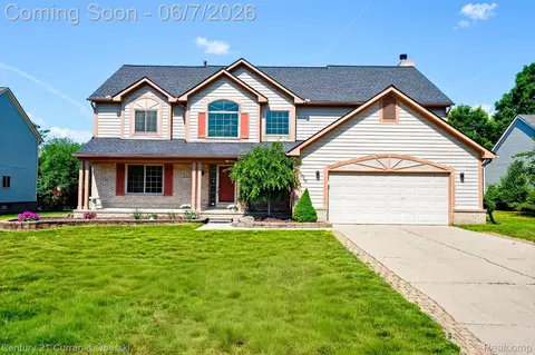 24403 Elmhurst Ave, Farmington Hills, MI 48336